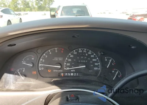 1995 Ford Explorer из США, поврежденный, VIN 1FMDU34X1SUB12893